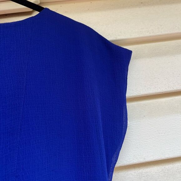 Urban Outfitters Silence & Noise bright blue sleeveless mini dress. Bare back, 2 - Picture 5 of 10